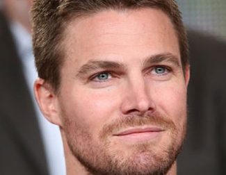 Stephen Amell: Wine connoisseur, wrestling fan, political lineage and other facts!