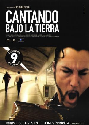 Poster of Cantando bajo la tierra - España