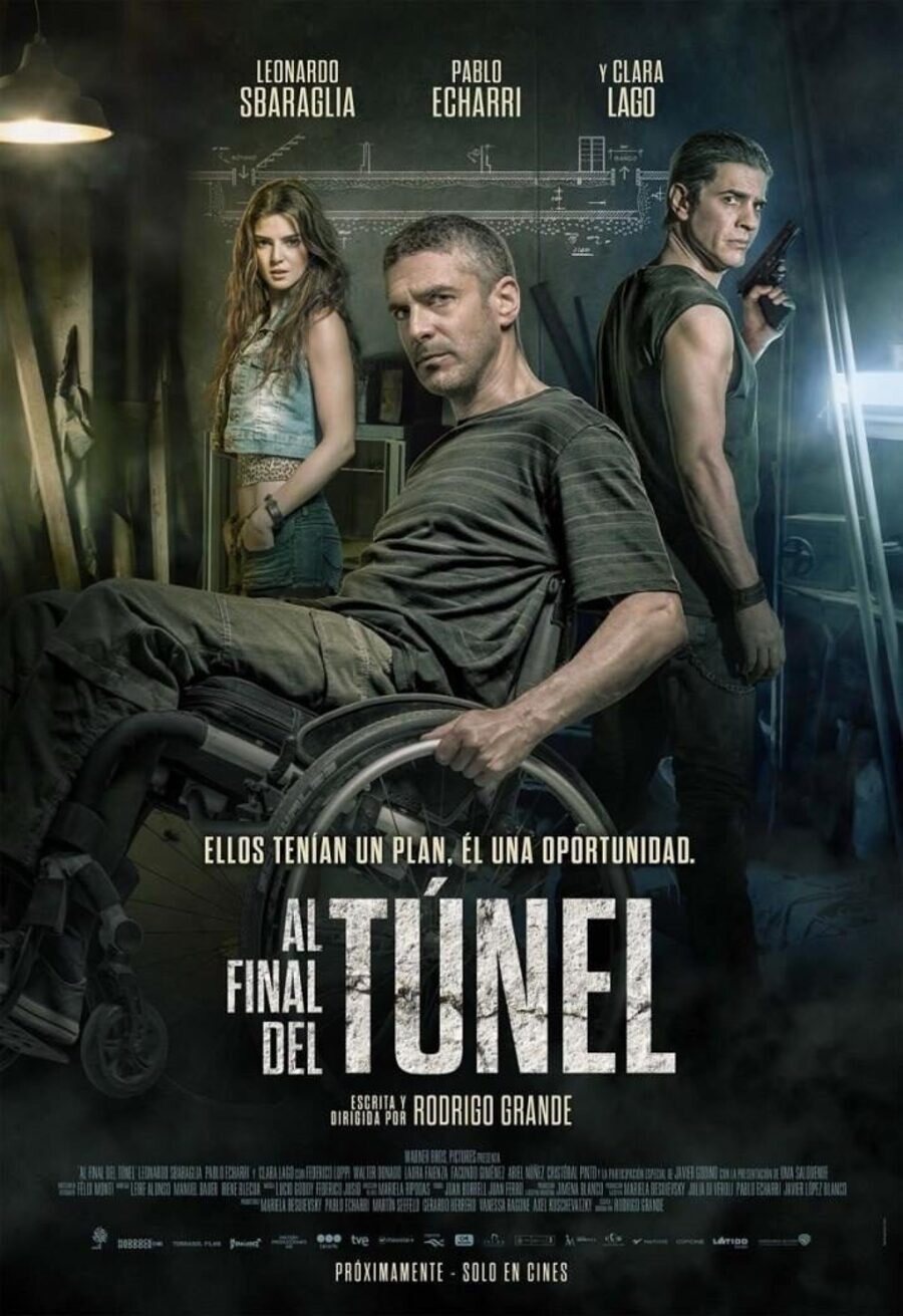 Poster of At the End of the Tunnel - España