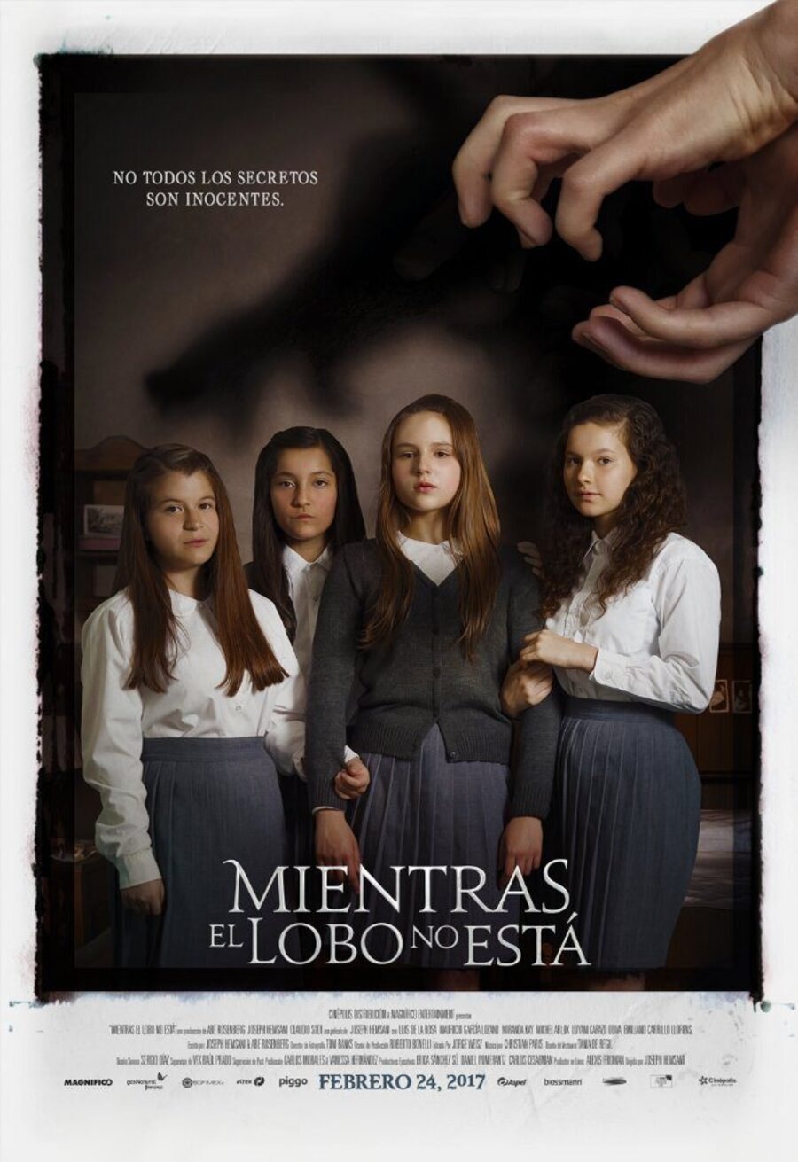 Poster of While The Wolf's Away - México #3