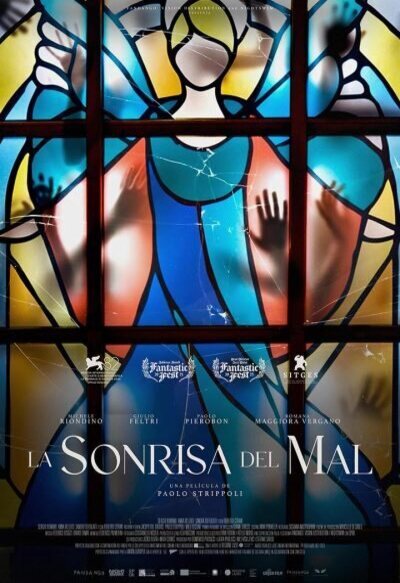 Poster of The Holy Boy - Poster 'La sonrisa del mal' España