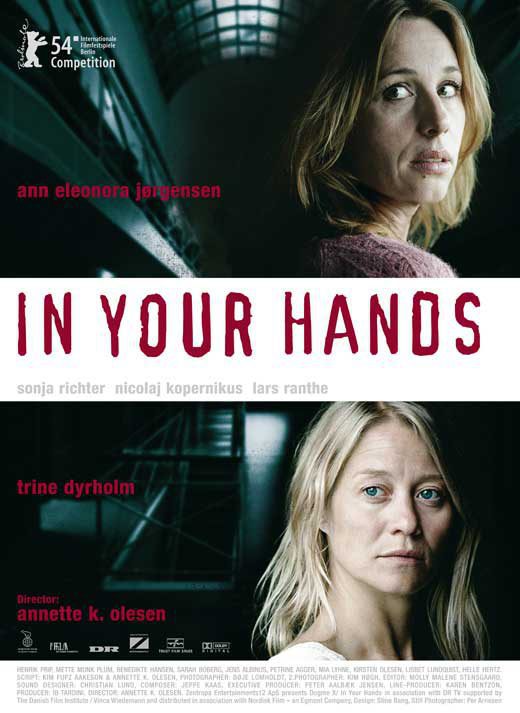 Poster of In Your Hands - Reino Unido