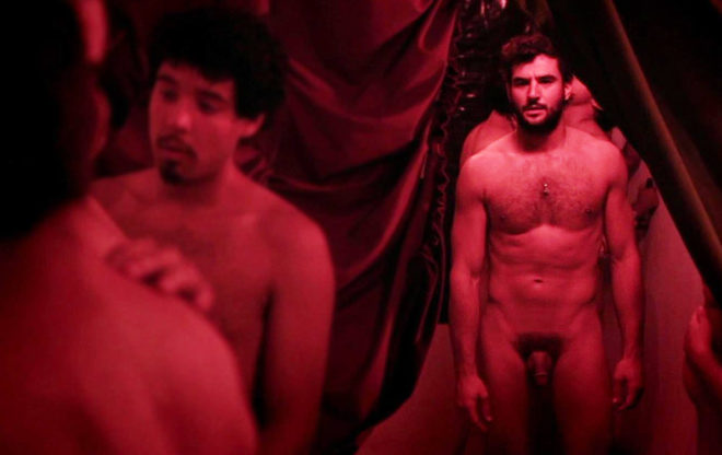 Antonio Velázquez naked in 'Cuatro Lunas'