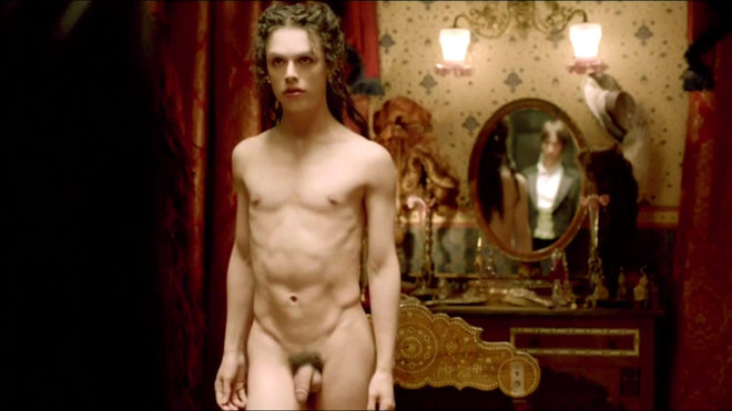 Naked Jonny Beauchamp shows his penis in 'Penny Dreadful'