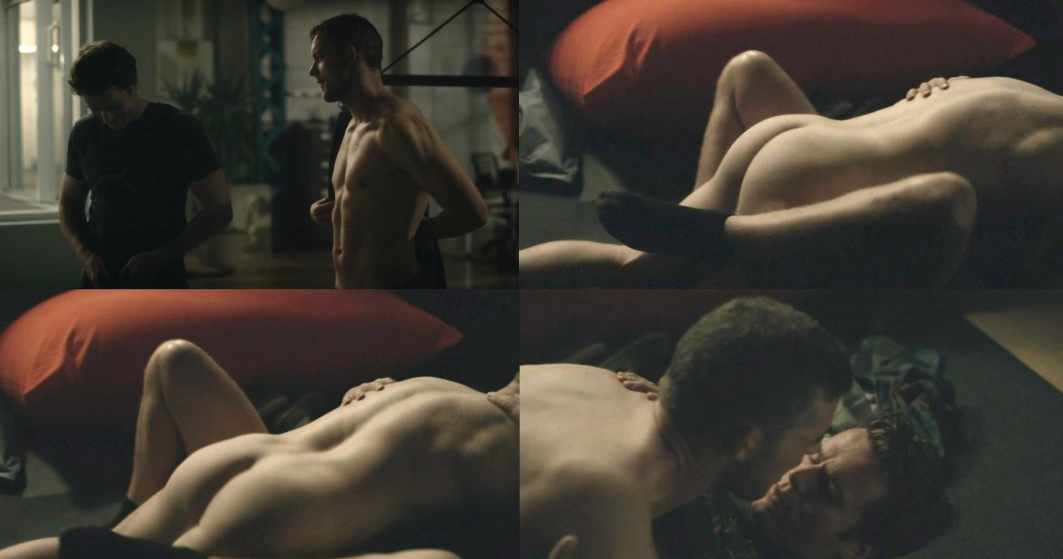 Russell Tovey shows his ass in the series 'Looking'