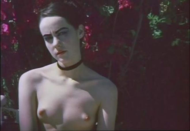 Jena Malone shows her tits in 'The Painted Lady'