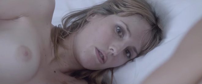 Natalia de Molina naked shows one boob in 'Kiki, el amor se hace'