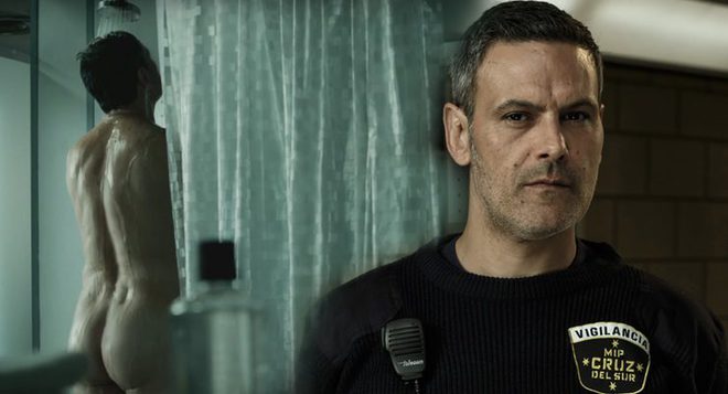 Roberto Enríquez naked in 'Locked up'