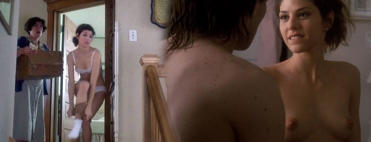 Marisa Tomei naked shows her boobs in 'Untamed Heart'