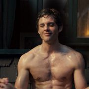 James Marsden totally naked shows his ass in 'Death at a Funeral'