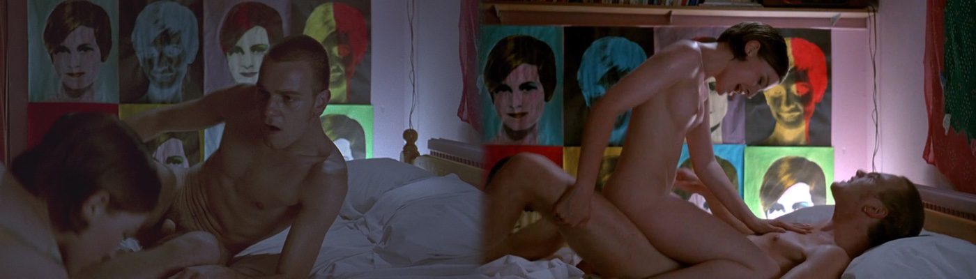 Ewan McGregor totally naked has sex in 'Trainspotting'