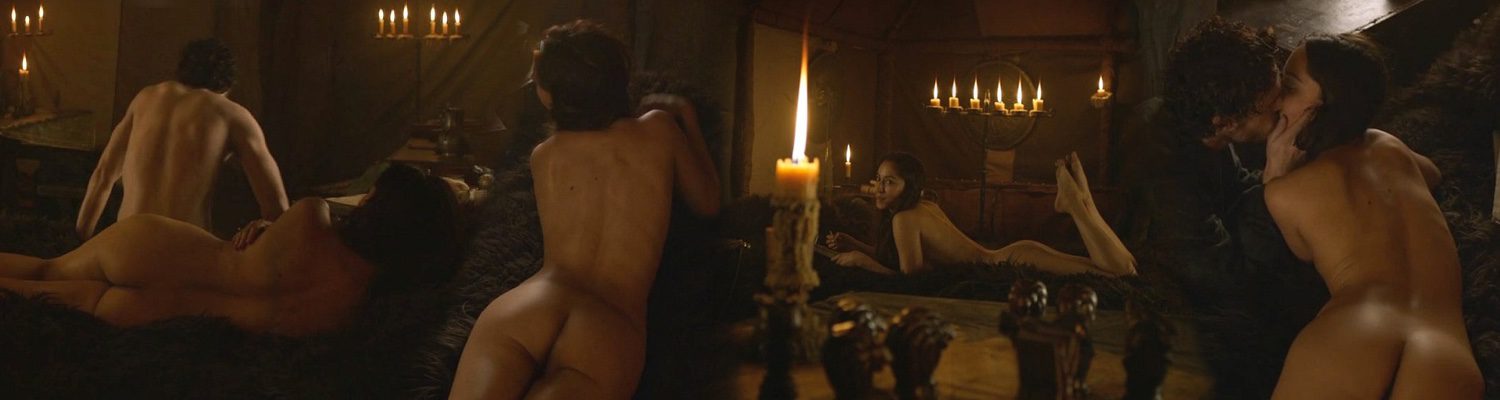 Oona Chaplin completely naked shows her ass in 'Game of Thrones'