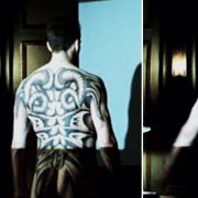 A completely naked Ralph Fiennes shows his ass in 'Red Dragon'