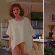 Julianne Moore gets naked and shows her vagina in 'Short Cuts'