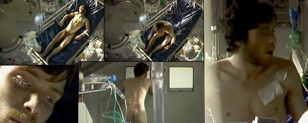 Cillian Murphy completely naked in '28 days later'