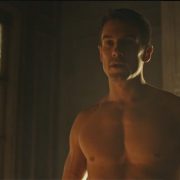 Alejo Sauras shows his butt on 'Estoy vivo'