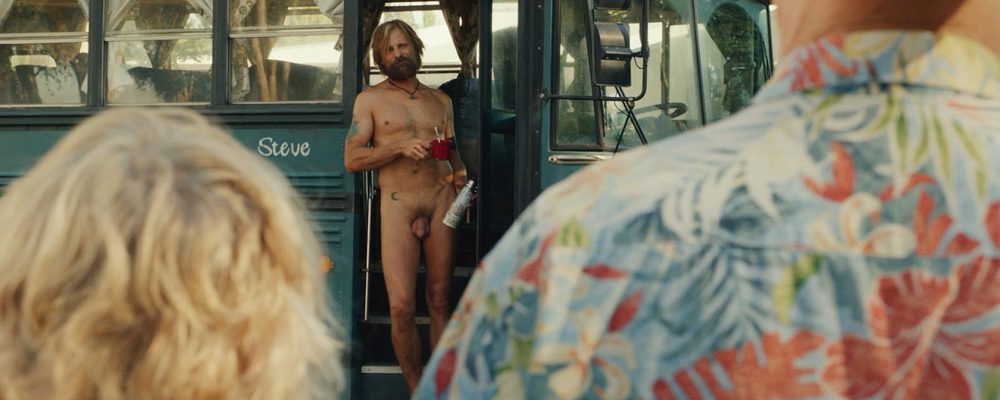 Viggo Mortensen shows his penis in 'Captain Fantastic'