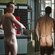 Alejo Sauras shows his butt in 'Estoy vivo'