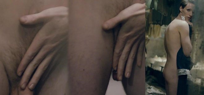 Eddie Redmayne naked in 'The Danish Girl'