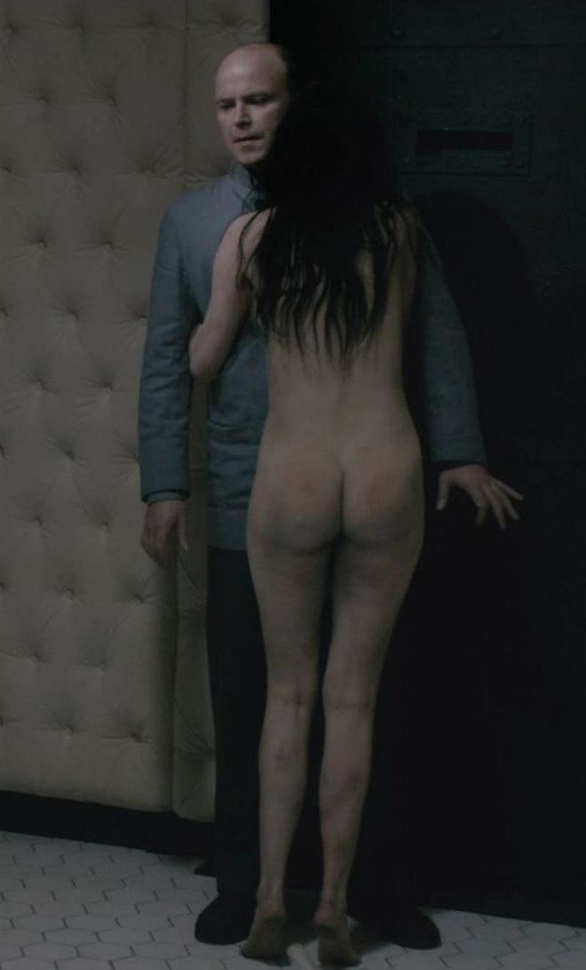 Eva Green shows her butt in 'Penny Dreadful'