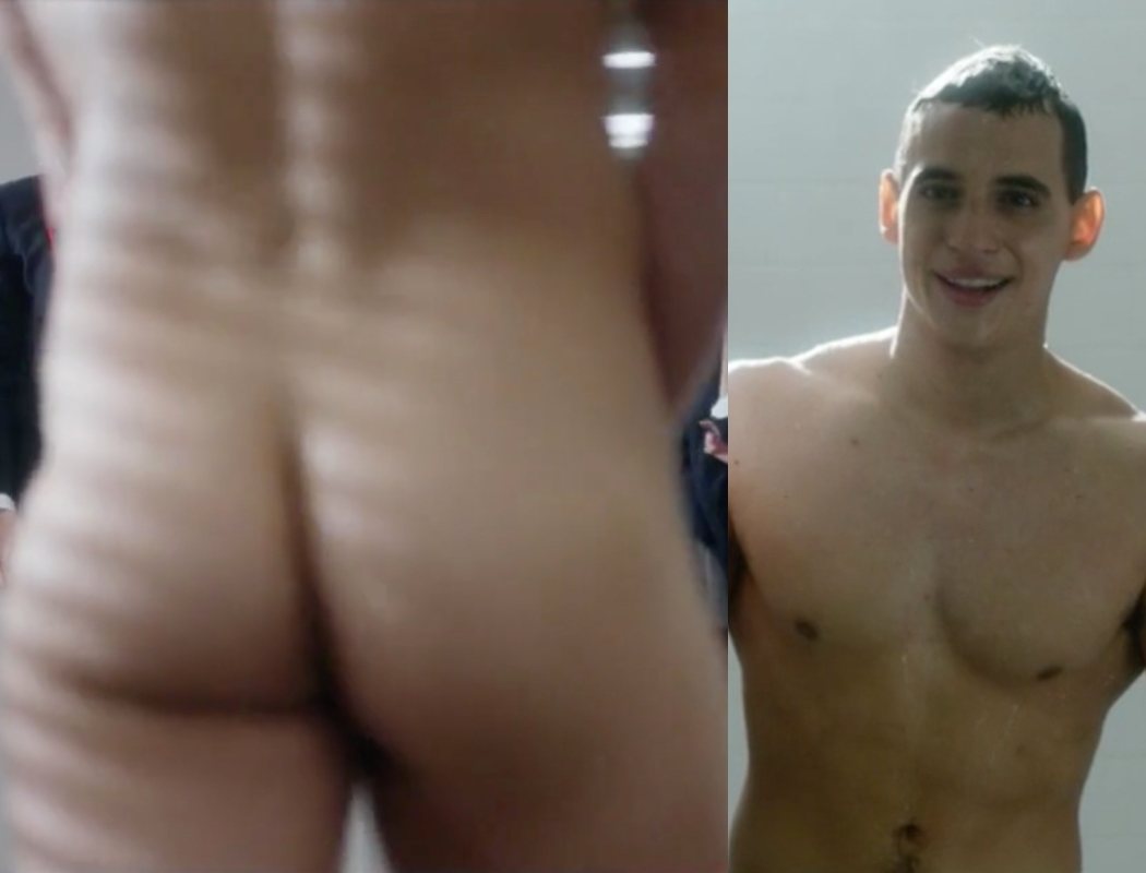 Miguel Herrán shows his butt in 'Élite'