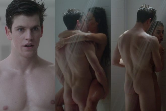 Miguel Bernardeau, naked, shows his butt and has sex in 'Elite'
