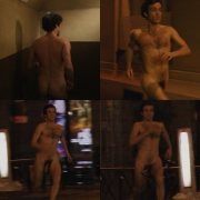 Romain Duris, completely naked, shows his penis in 'Russian Dolls'