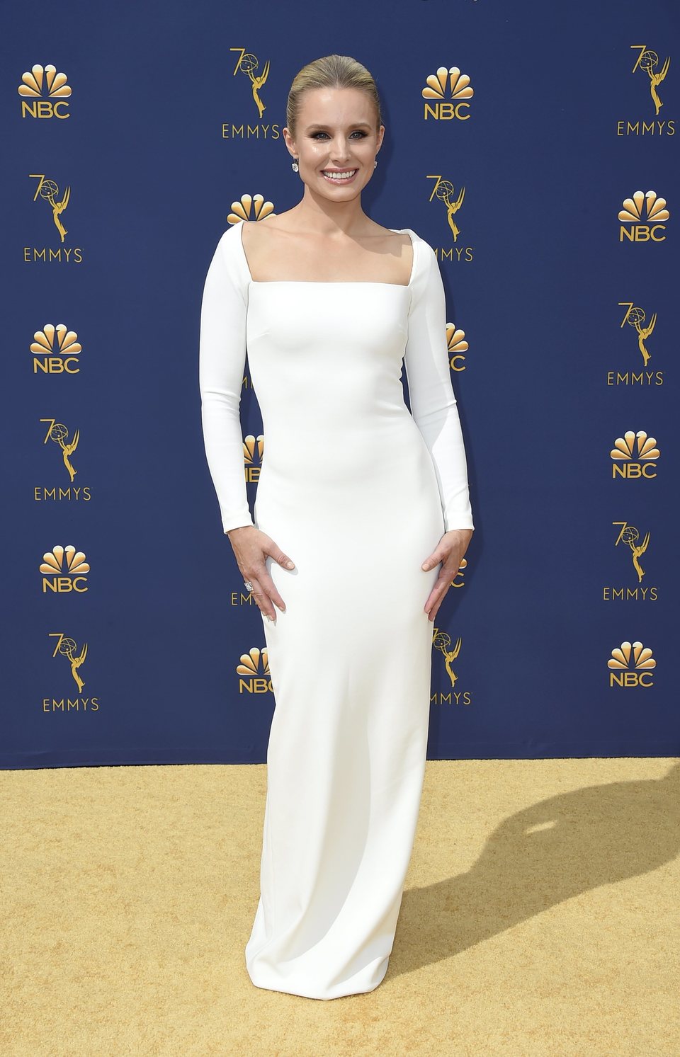 Kristen Bell at the Emmys 2018 red carpet