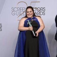 Chrissy Metz with the SAG Award for the 'This Is Us' cast