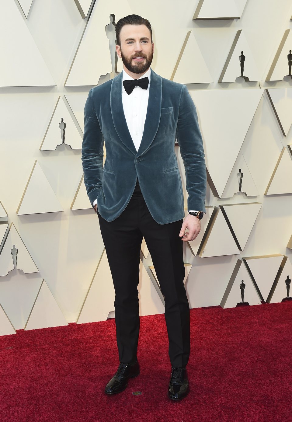 Chris Evans on the red carpet at the Oscars 2019
