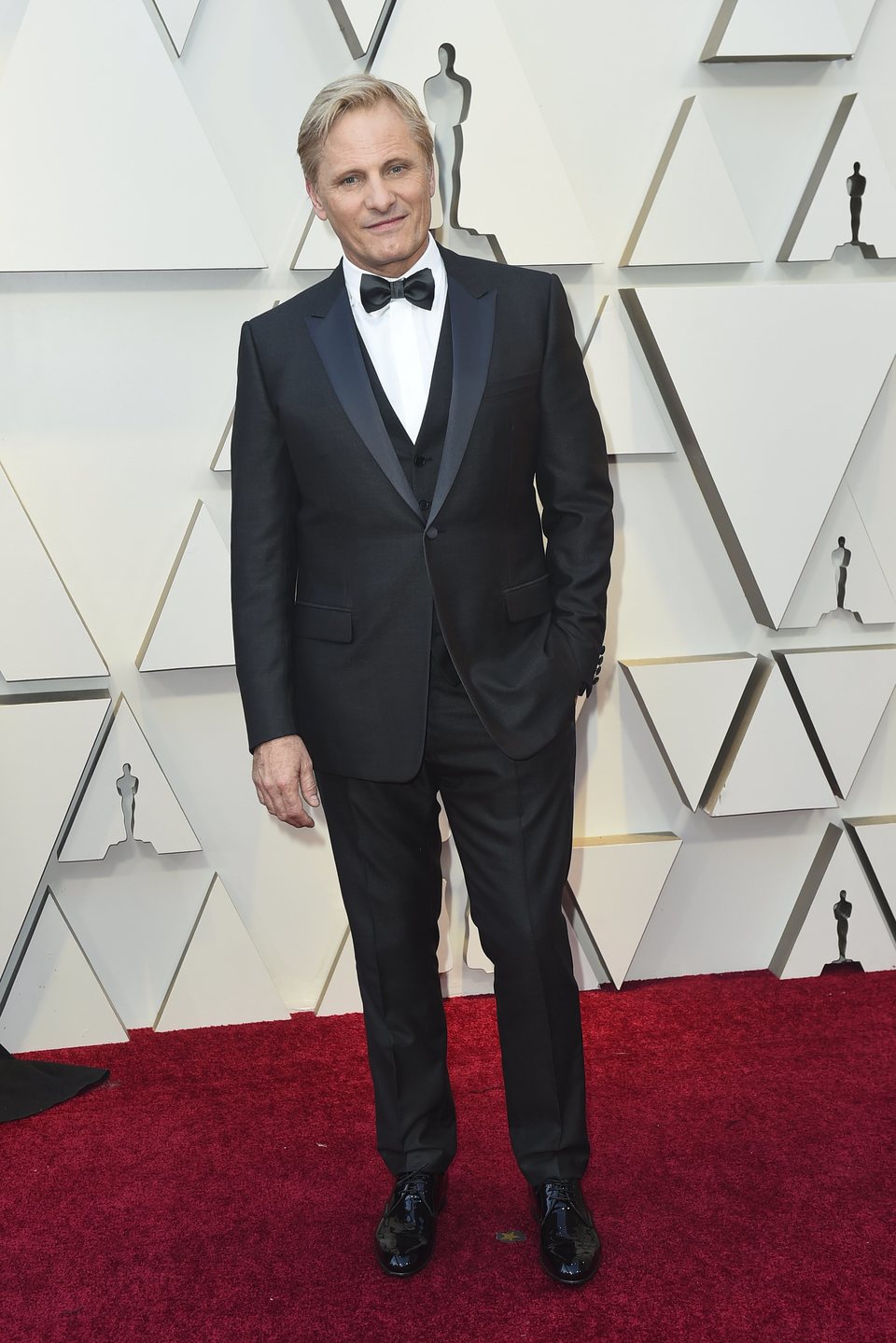 Viggo Mortensen on the red carpet at the Oscars 2019