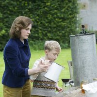 Foto de 'Tell It to the Bees'