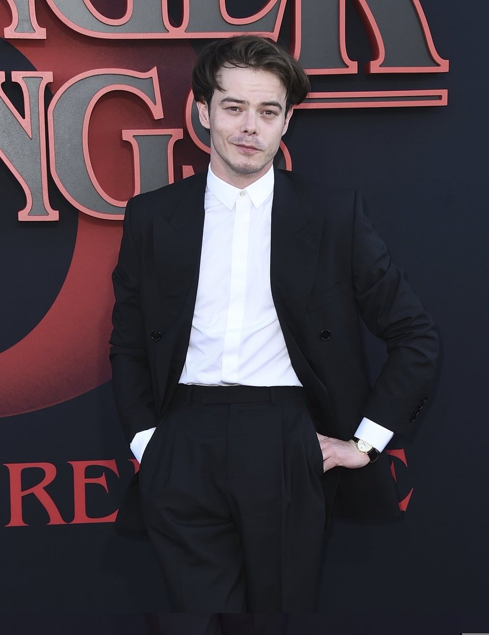 Charlie Heaton in the 'Stranger Things' Season 3 Premiere