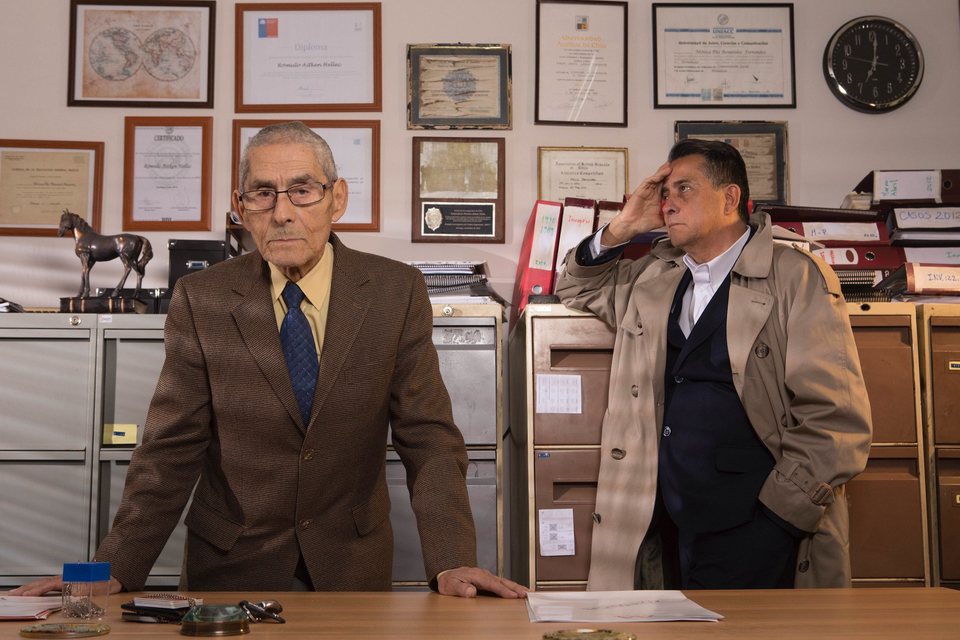 Imagen de la película The Mole Agent