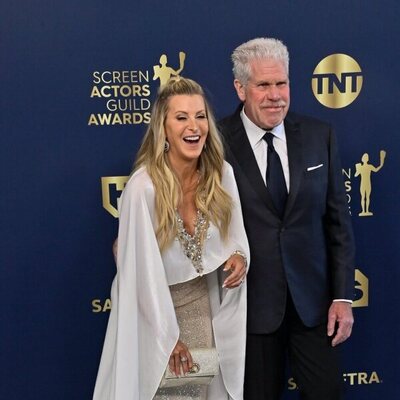 Allison Dunbar and Ron Perlman at the Screen Actors Guild Awards 2022