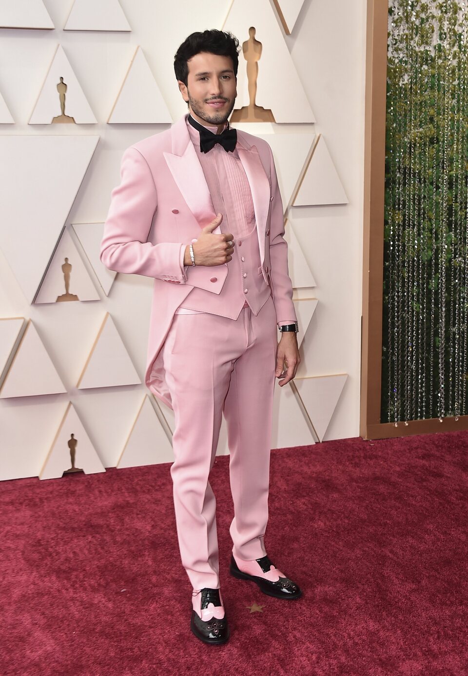 Sebastián Yatra at the Oscars 2022 red carpet