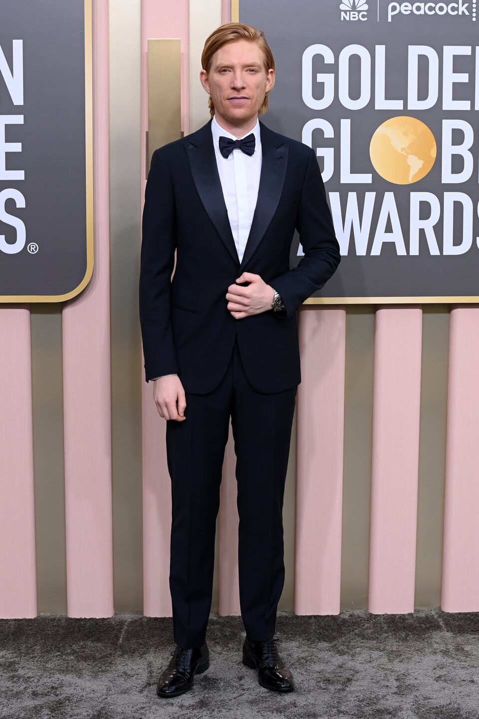 Domhnall Gleeson at the Golden Globes 2023 red carpet