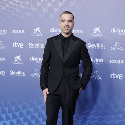 Mikel Gurrea at the blue carpet of the Goya Awards 2023