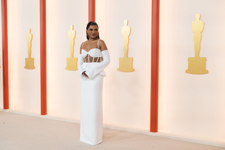 Mindy Kaling at the champagne carpet of the Oscar Awards 2023
