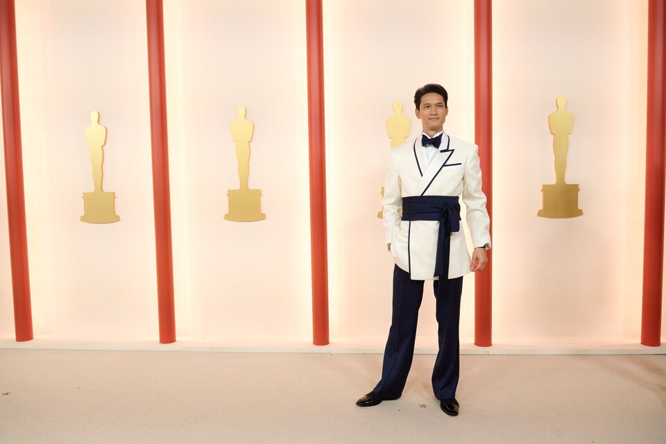Harry Shum Jr. at the champagne carpet of the Oscar Awards 2023