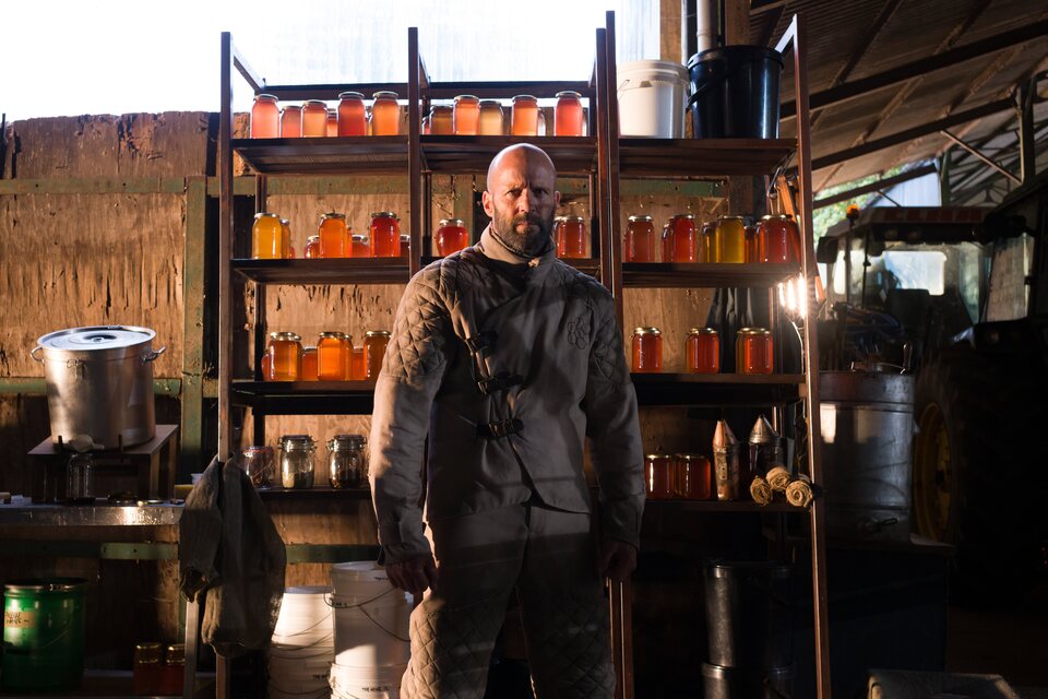 Imagen de la película The Beekeeper