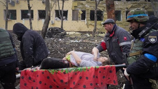 20 Days in Mariupol