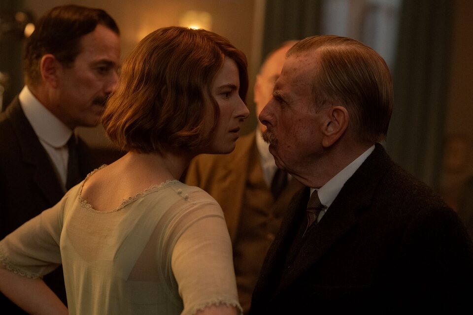 Imagen de la película Wicked Little Letters