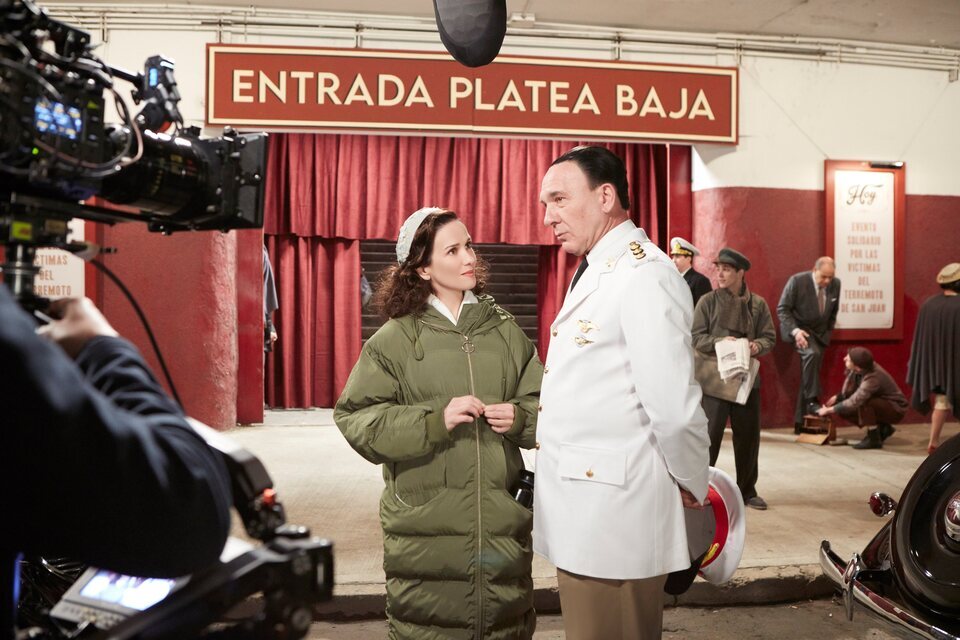 Imagen de la serie Santa Evita