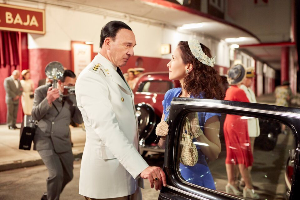 Imagen de la serie Santa Evita