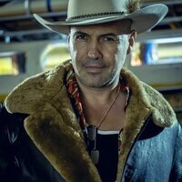 Curfew (Toque de queda)