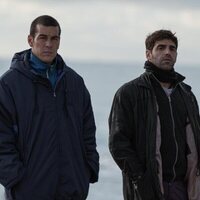Foto de 'So Far Away'