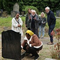 Mi única familia (Hard Truths)