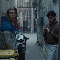 Foto de 'So Far Away'