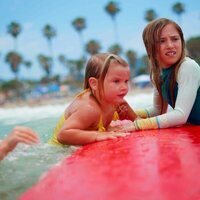 Foto de 'Island of Lost Girls'